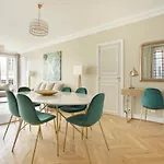 Apartment Opéra by Studio prestige
